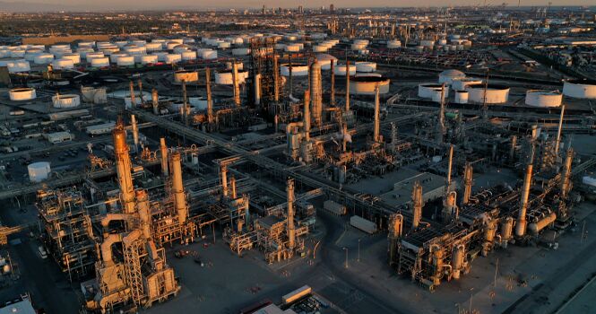 شاهین های بازار نفت بال ریختند| سهم خواهی آرام در بازار نفت