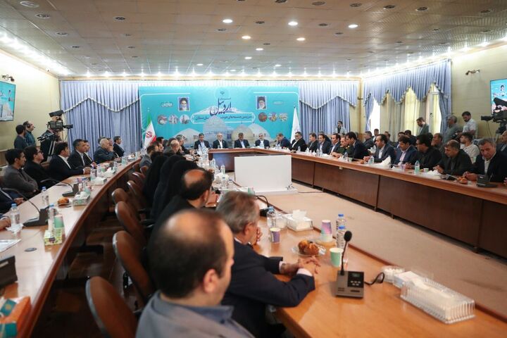آغاز سفر پزشکیان به اردبیل با برگزاری نشست توسعه عدالت آموزشی