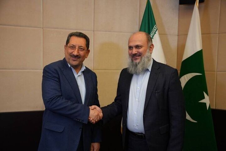 هدفگذاری ایران و پاکستان برای ۱۰ میلیارد دلار تجارت هدفگذاری ایران و پاکستان برای ۱۰ میلیارد دلار تجارت