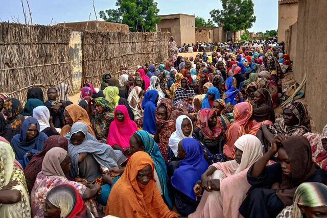«الفاشر» در محاصره مرگ؛ کودکان سودانی خوراک دام میخورند «الفاشر» در محاصره مرگ؛ کودکان سودانی خوراک دام میخورند