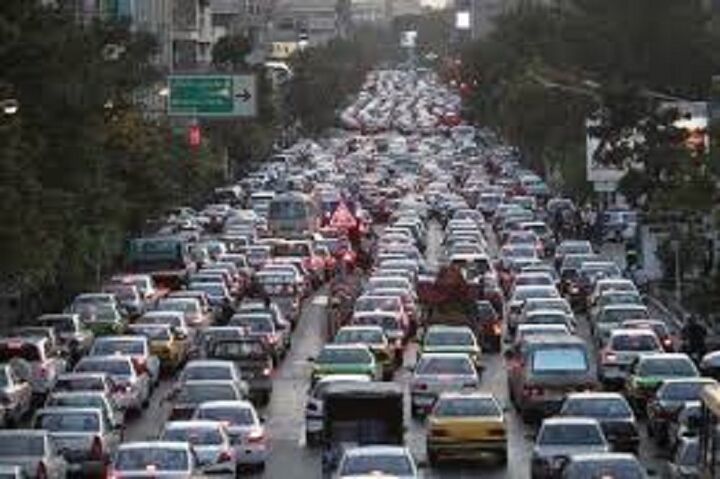 وضعیت جاده‌ها؛ ترافیک سنگین در آزادراه تهران - کرج - قزوین