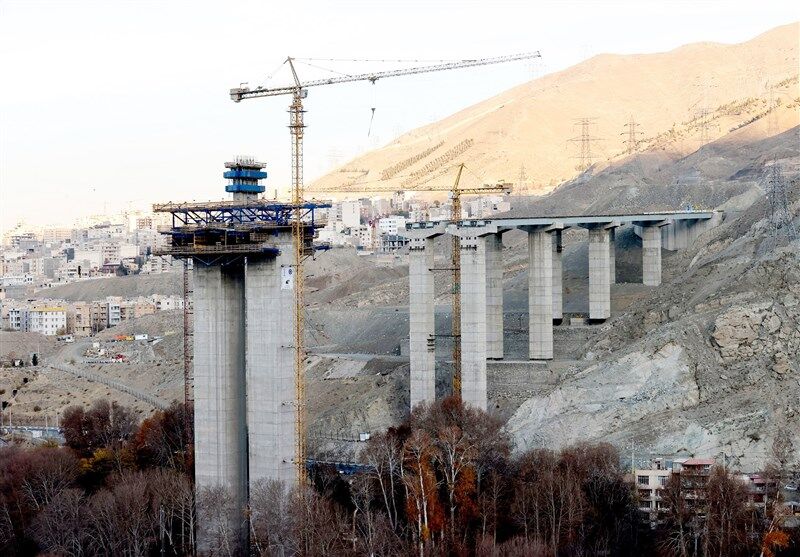 ترافیک شهرها وابسته به تصمیم دولت است/ سرمایه گذاران در شرایط بحرانی شهرداری به کمک بیایند