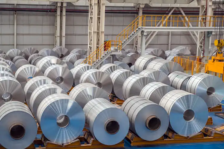 آیا قیمت بالای ورق استیل ۳۰۴ واقعا توجیه دارد؟ بررسی واقعیت بازار