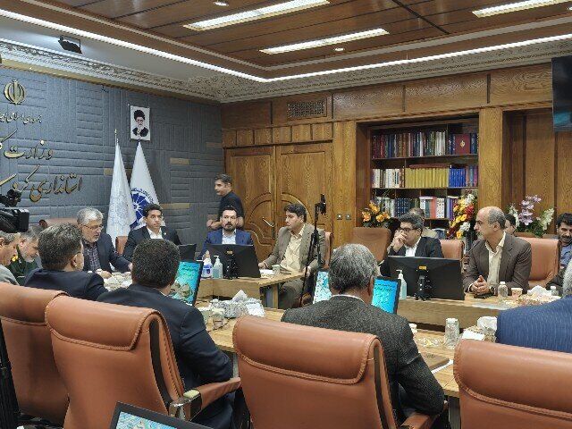 ایجاد شهرک صنفی در سنندج زمینه‌ساز کاهش تورم و ترافیک است