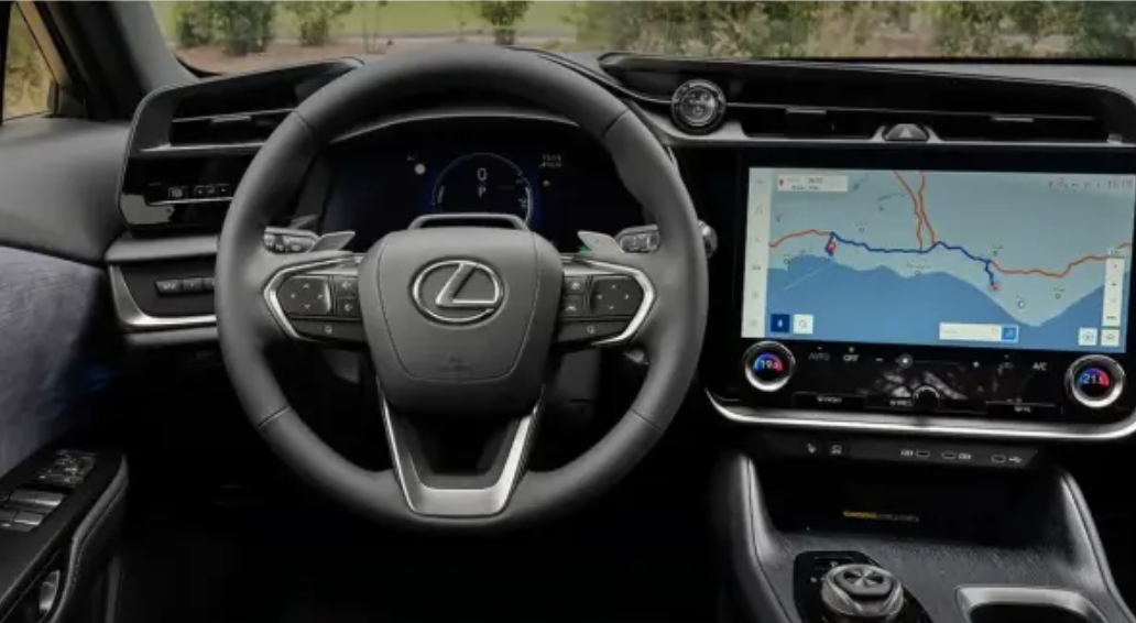 لکسوس RZ ۳۰۰e؛ کراساوور تمامبرقی لکسوس در ایران!