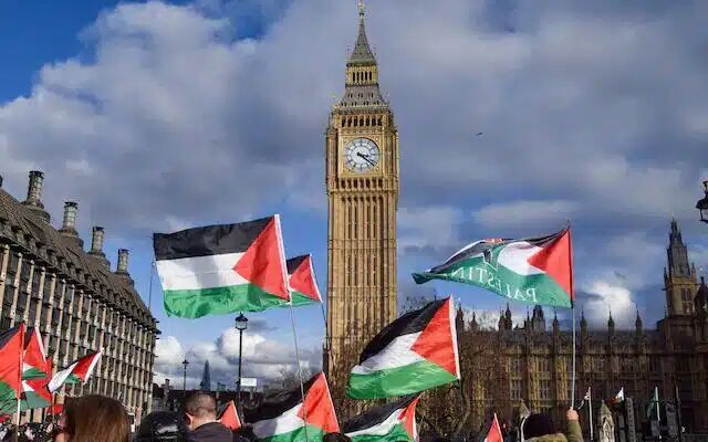 انگلیس رسما کشور فلسطین را به رسمیت شناخت