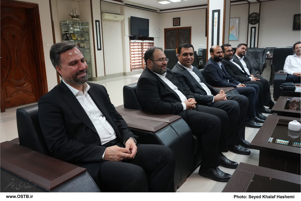 استاندار بوشهر در نشست با مدیرعامل پازارگاد