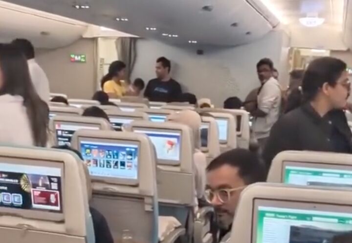 تصمیم ترامپ، پرواز امارات را به هم ریخت