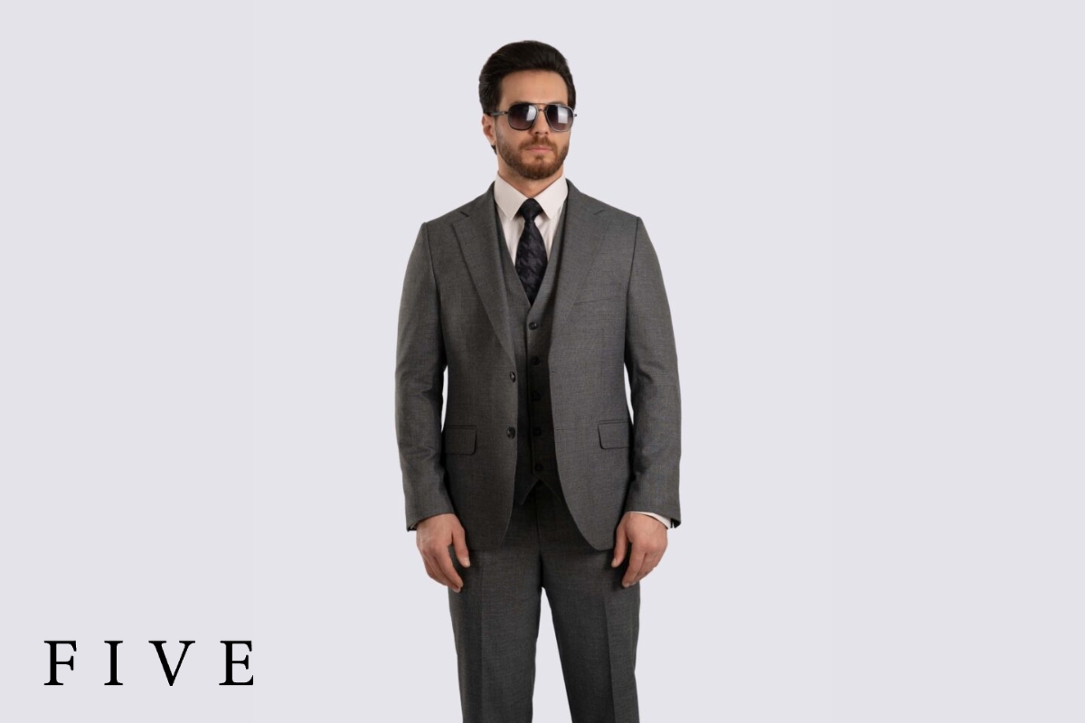 ویژگی کت و شلوار سازمانی مناسب چیست؟