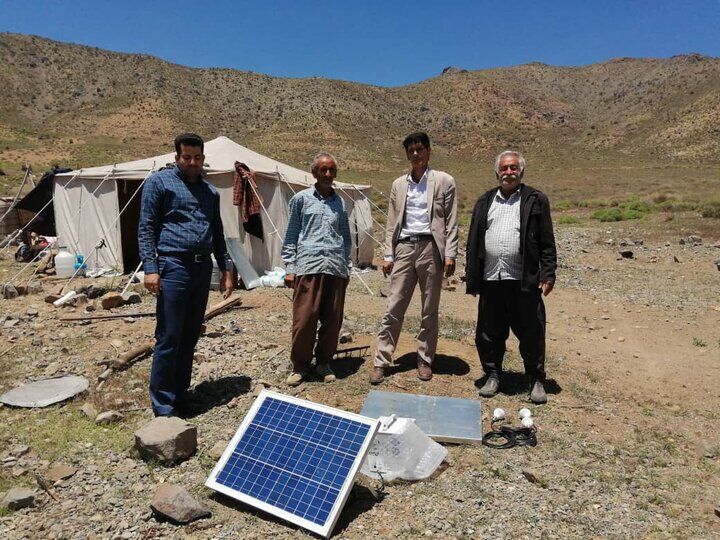۱۸۴ پنل خورشیدی بین عشایر دزفول توزیع شد