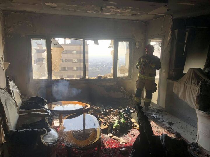 مهار کامل آتش سوزی مجتمع تجاری درگهان قشم