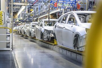 تولید خودرو ۱۵ درصد افزایش یافت