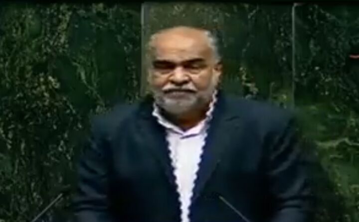 آقای وزیر آموزش و پرورش، همکاران شما در اسنپ و آژانس هستند احوالی از آنها بگیرید!