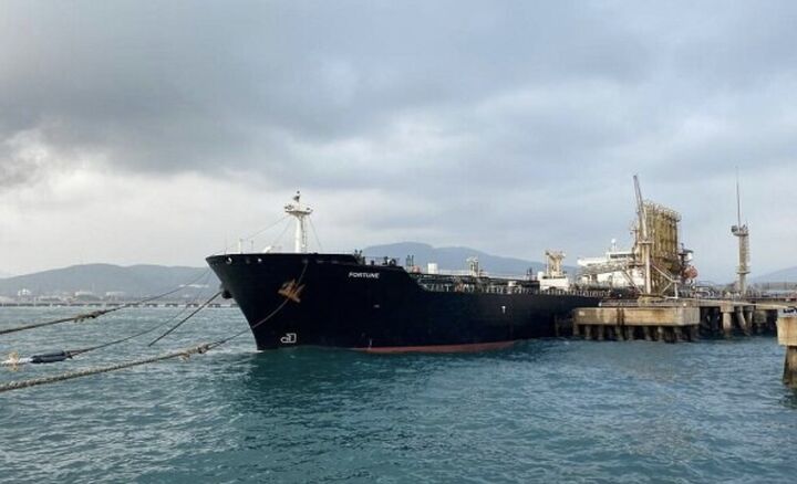 آغاز تعمیر بزرگترین نفتکش کشور در بندرعباس