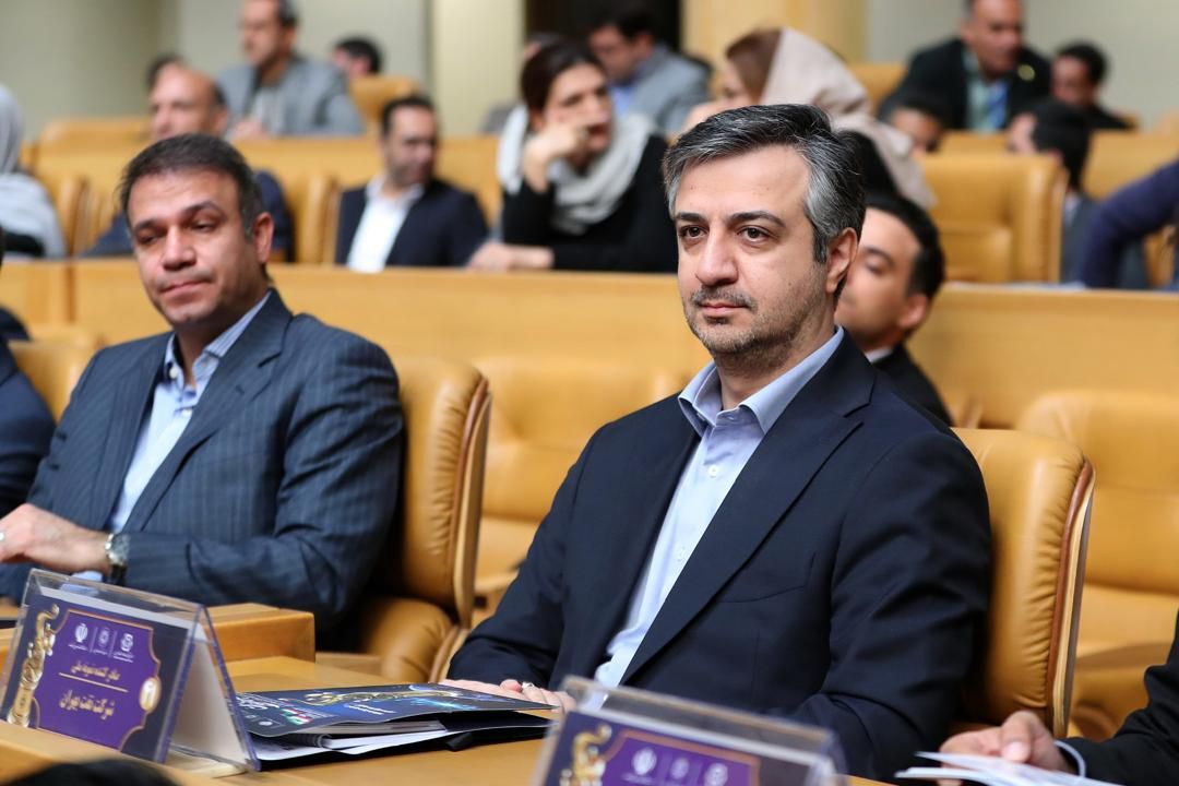 تقدیر از شرکت نفت بهران در مراسم روز ملی صادرات با حضور رئیسجمهور