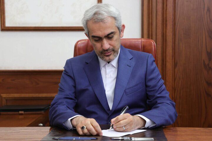وزیر اقتصاد برنامه رشد عدالتمحور را ابلاغ کرد/اصلاح گمرک و طرح اعتبار ملی جزو ابرپروژهها وزیر اقتصاد برنامه رشد عدالتمحور را ابلاغ کرد/اصلاح گمرک و طرح اعتبار ملی جزو ابرپروژهها
