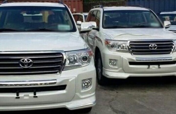 لندکروز و هیوندای قاچاق در توقیف پلیس هرمزگان لندکروز و هیوندای قاچاق در توقیف پلیس هرمزگان