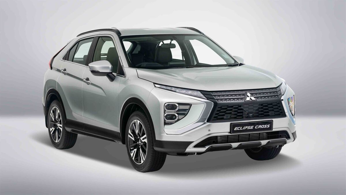 افت قیمت ۱۰۰ تا ۷۰۰ میلیون تومانی خودروهای وارداتی | نوسان قیمت ادامه دارد