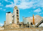 طلسم ۲۰ ساله کارخانه سیمان دهلران با همت دولت و بخش خصوصی شکسته شد