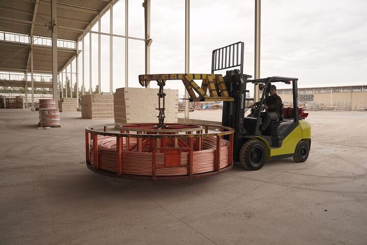 لیفتراک چیست و چرا خرید لیفتراک از سپاهان لیفتر انتخابی هوشمندانه است؟ لیفتراک چیست و چرا خرید لیفتراک از سپاهان لیفتر انتخابی هوشمندانه است؟