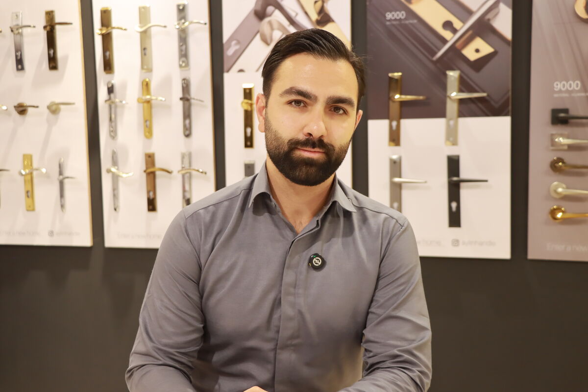 خرید مواد اولیه بر مبنای قیمت جهانی ولی فروش به ریال است؛ سالی یک بار لیست قیمت می دهیم