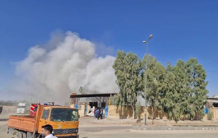 آتش‌سوزی واحد پالایش نفت در ایوانکی | یک نفر جان باخت