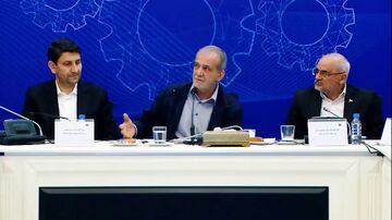 پزشکیان: ساختار آموزش کشور را متحول می‌کنیم