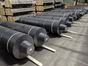 چطور الکترودهای گرافیت، مسیر تولید در صنایع فلزی را متحول می کنند؟