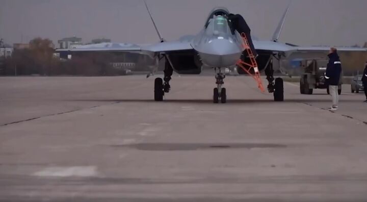 روسیه با جدیدترین نسخه جنگنده‌اش همه را غافلگیر کرد