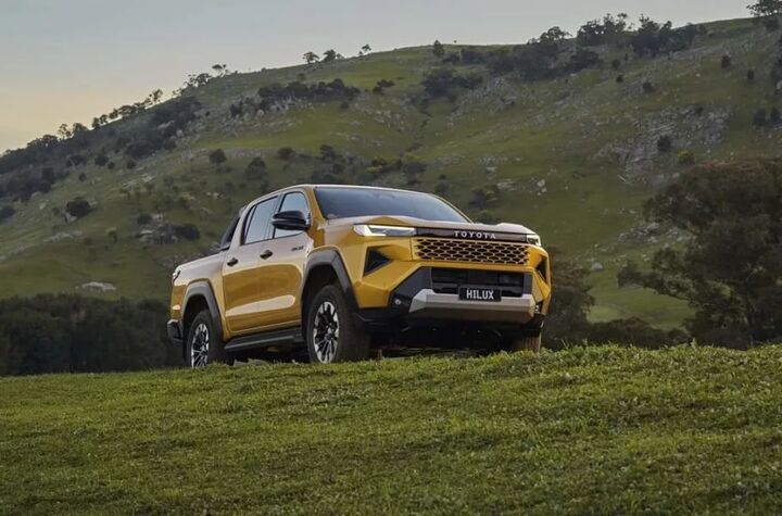 تویوتا هایلوکس ۲۰۲۶ معرفی شد؛ نسل جدید پیکاپ محبوب با پیشرانه‌های متفاوت می‌آید