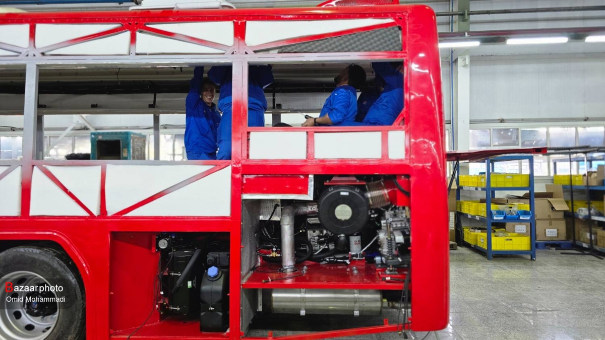 آغاز تولید اتوبوس «اروند» و عرضه کامیونت ارتقایافته «اکستند»