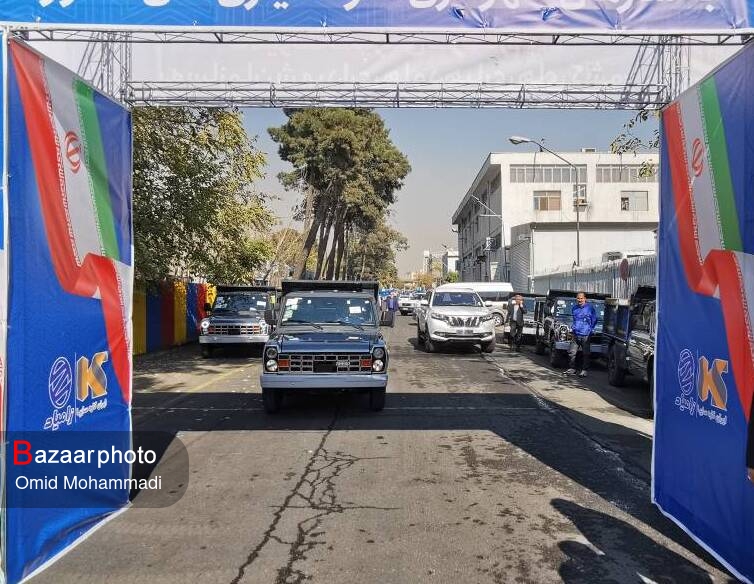 آغاز تولید اتوبوس «اروند» و عرضه کامیونت ارتقایافته «اکستند»