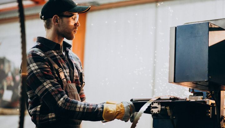 کالیبراسیون دستگاه جوش چیست و چرا برای صنایع حساس حیاتی است؟