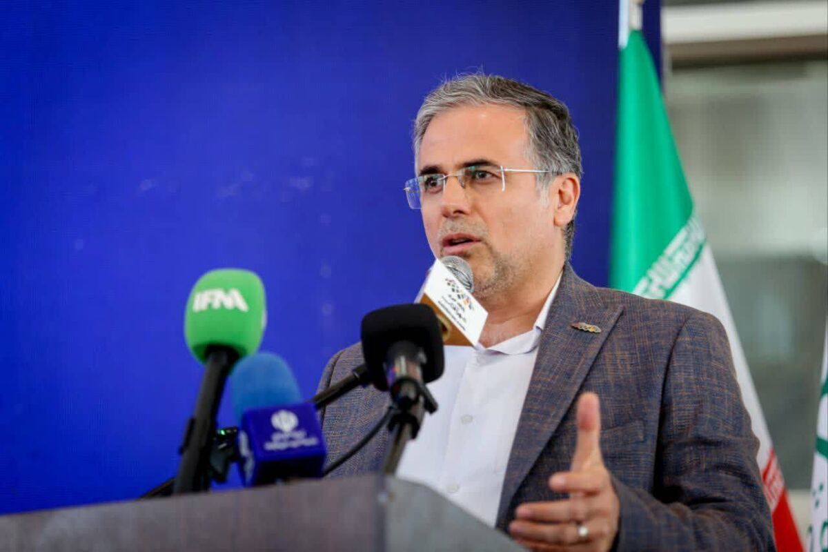 صنعت کفش ایران در مسیر بینیازی از واردات؛ نمایشگاه فیمکس آغاز به کار کرد