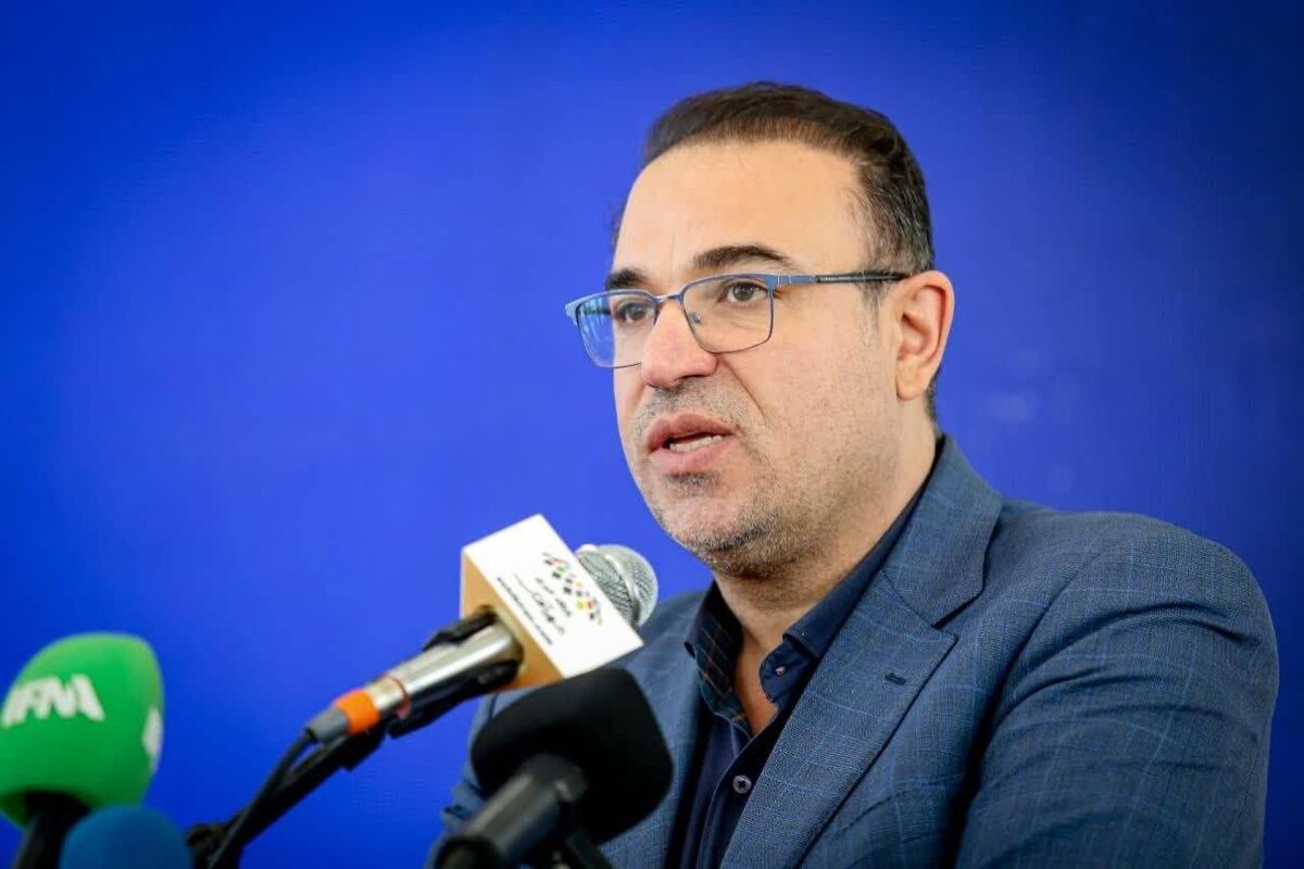 صنعت کفش ایران در مسیر بی‌نیازی از واردات؛ نمایشگاه فیمکس آغاز به کار کرد