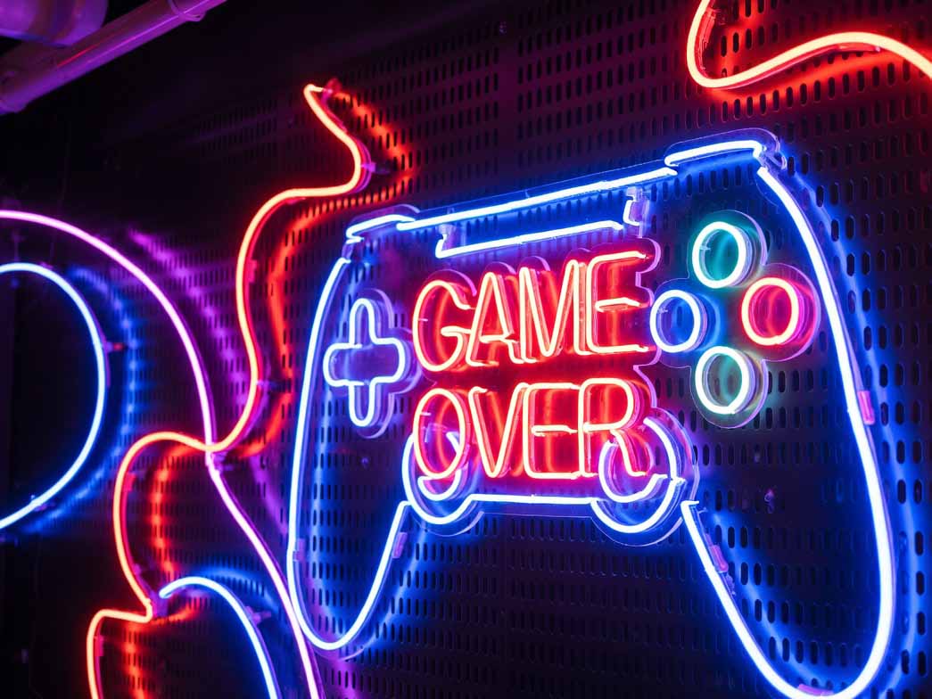 نقش تابلو نئون در افزایش فروش و جذب مشتریان