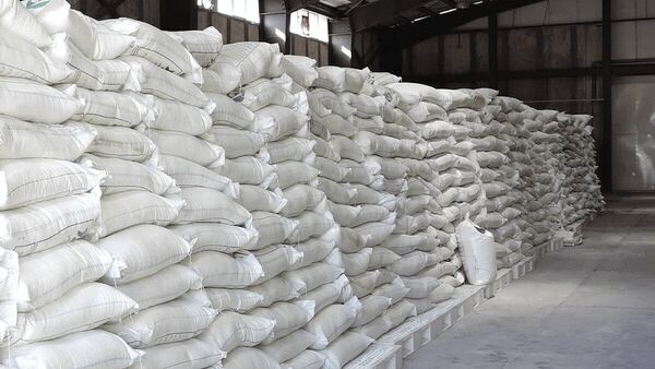 سپاه شبکۀ قاچاق ۸۰۰ تنی آرد را منهدم کرد