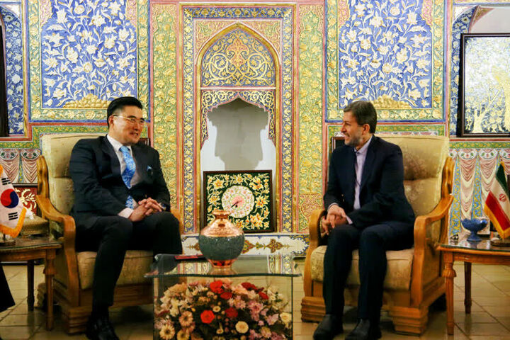 تبادلات تجاری و گردشگری با ایران توسعه می‌یابد