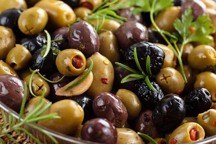 جلوگیری از خام‌فروشی میوه زیتون| زنجیره ارزش زیتون باید باز طراحی شود