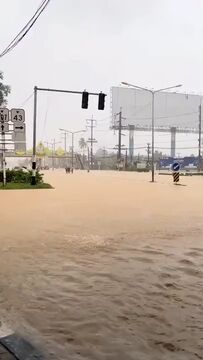 تایلند زیر سهمگین‌ترین سیلاب ۳۰۰ سال اخیر غرق شد