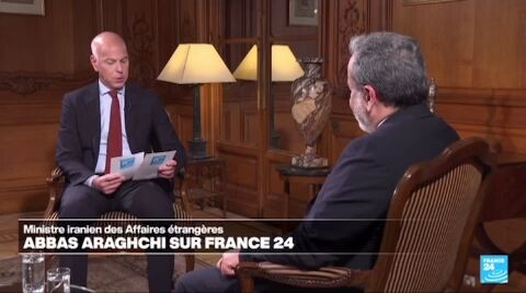 عراقچی: در شرایط فعلی نزدیک‌شدن به تأسیسات بمباران‌شدۀ ایران خطرناک است