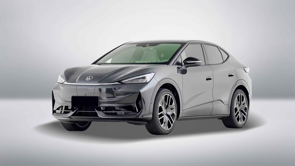 واکنش سرد بازار ماشین به افزایش قیمت بنزین | برخی خودروهای مونتاژی و وارداتی گران شدند