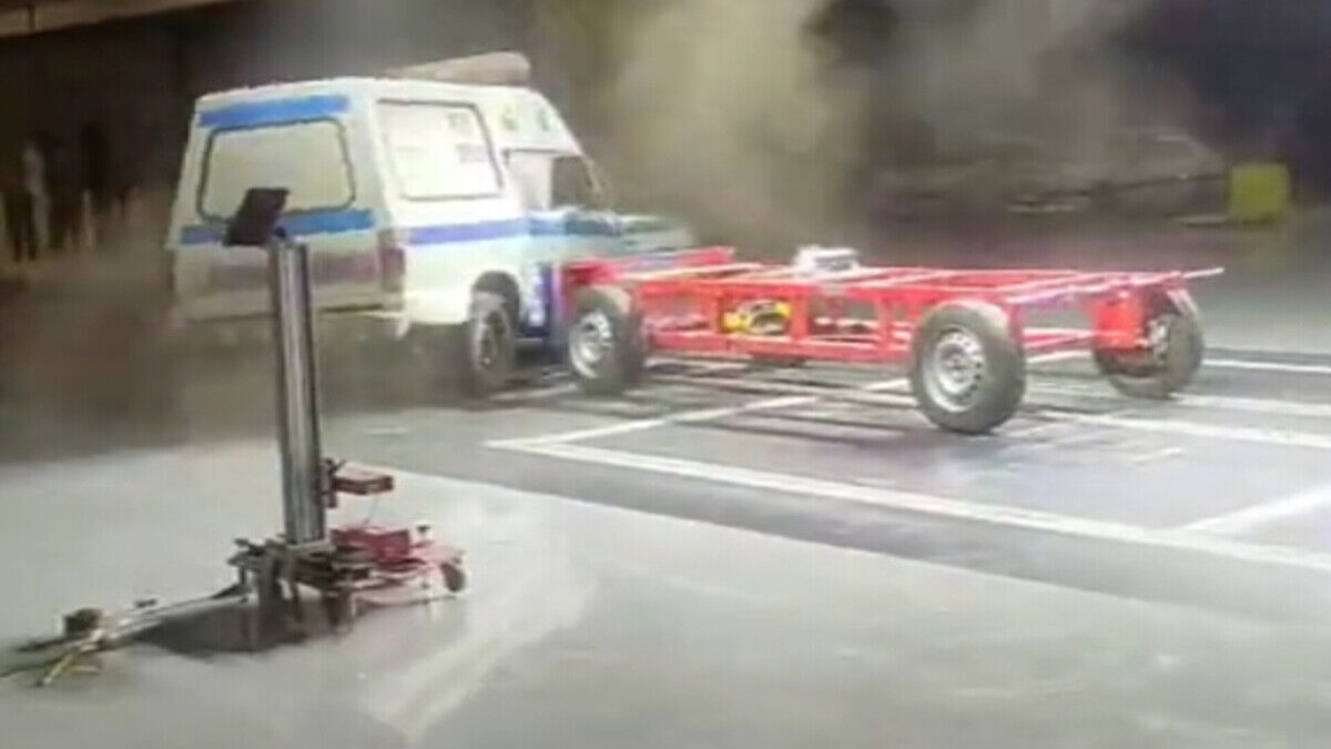 مرکز تست تصادف هزینه و زمان طراحی خودرو را کاهش می دهد