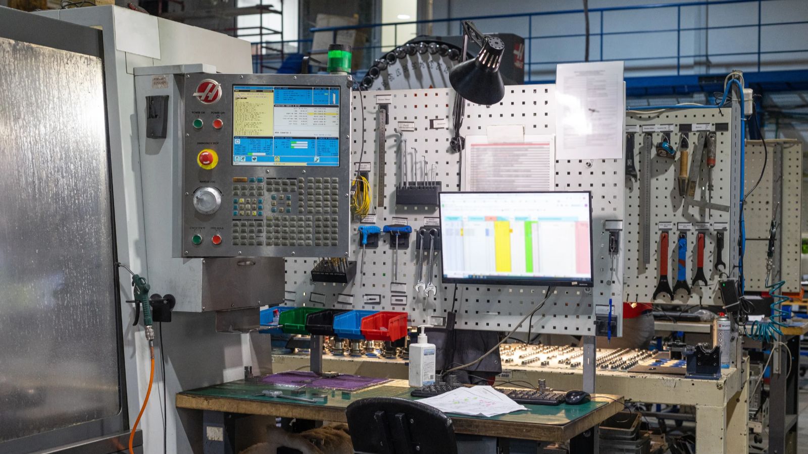 بررسی قیمت خدمات تراشکاری در ایران؛ راهنمای انتخاب اقتصادی