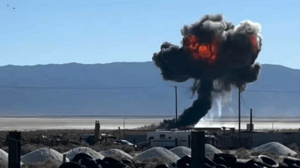 انفجار شدید در پی سقوط جنگنده اف-۱۶ آمریکا