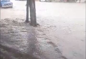 جاری شدن سیل در شهر آبدانان