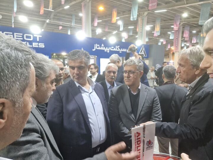 افتتاح نمایشگاه تخصصی خودرو، قطعات و صنایع وابسته در اراک