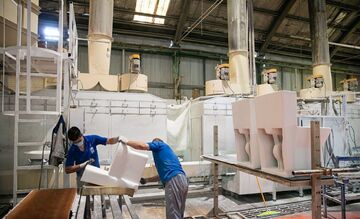 دو نماد زیانساز صنعت کاشی 