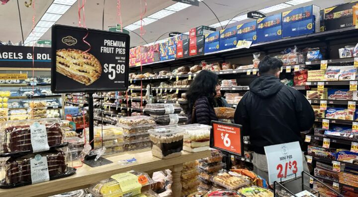 تعرفه‌ها هر خانوار آمریکایی را ۱۲۰۰ دلار متضرر کرد