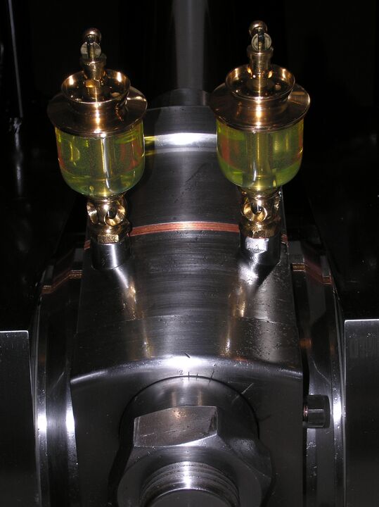 انسان موجودی که باور کرده هیچ مانعی سد راه او نیست؛ تولید ماشین آلات بدون نیاز به روغنکاری